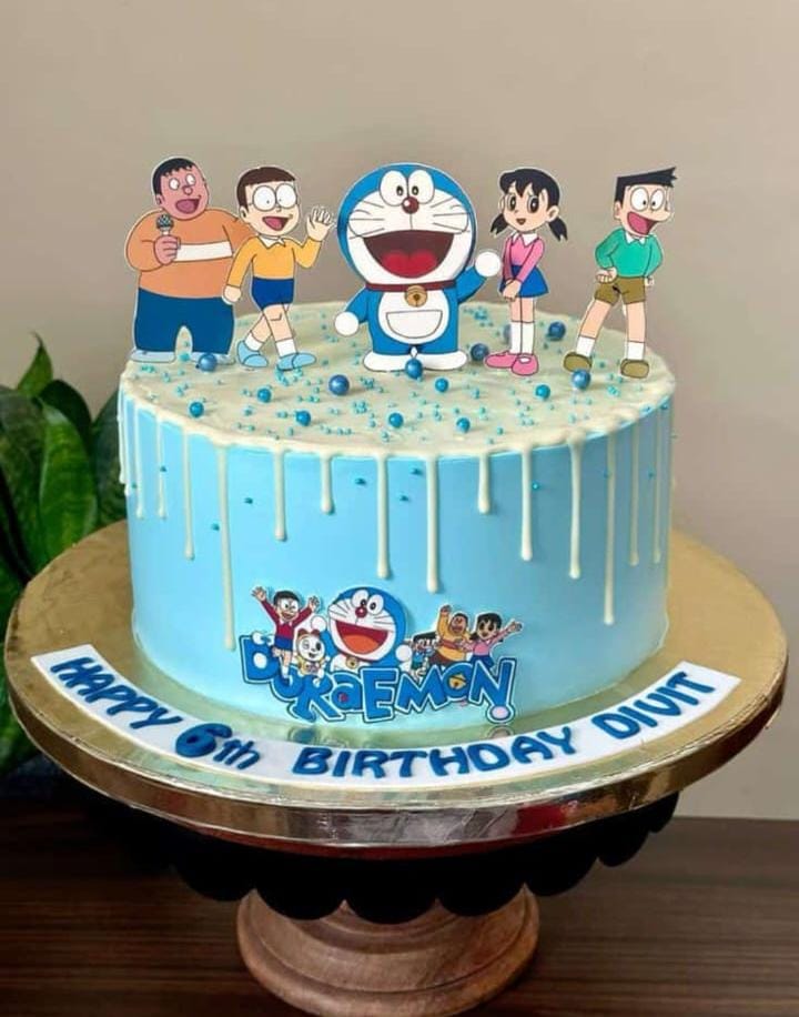 sp. pineapple doraemon  cake