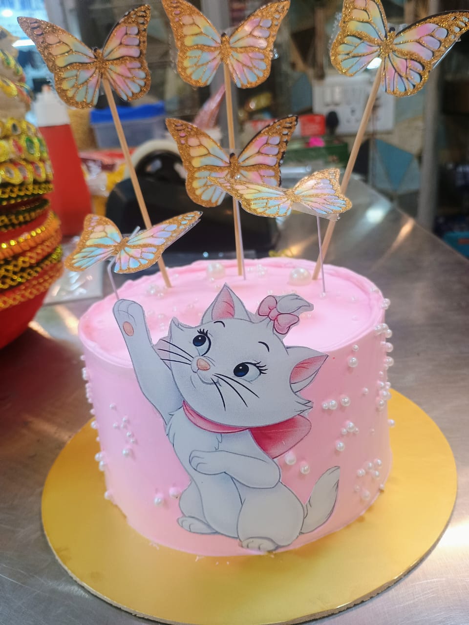 STRAWBERRY CAT CAKE